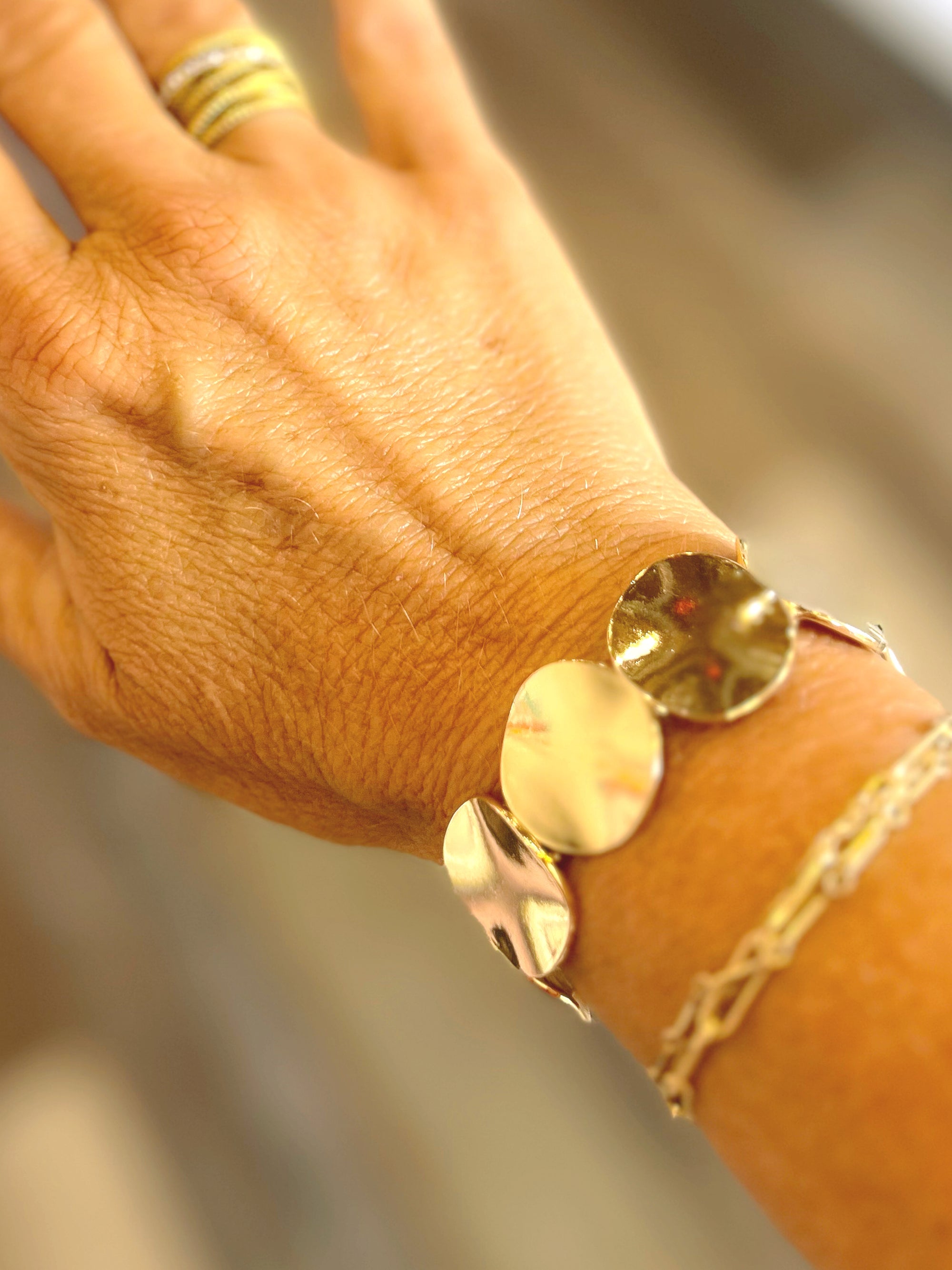 Stacy Gold Wave Disk Bracelet