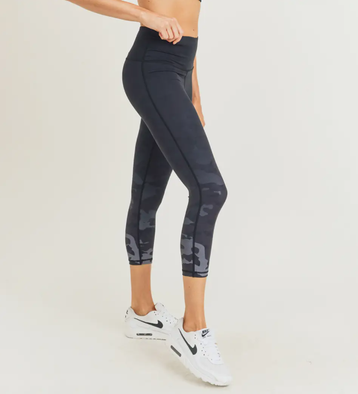 Ombre capri outlet leggings